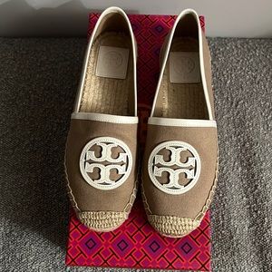 Authentic brand new in box Tory Burch beige and white espadrilles size 6